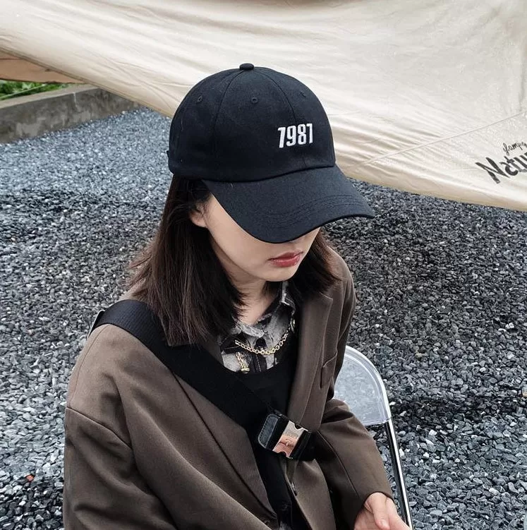 1987 Embroidery Graphic Baseball Caps Kpop Style Unisex Cotton Hats Mens Womens Black Navyblue Beige Stylish Casual