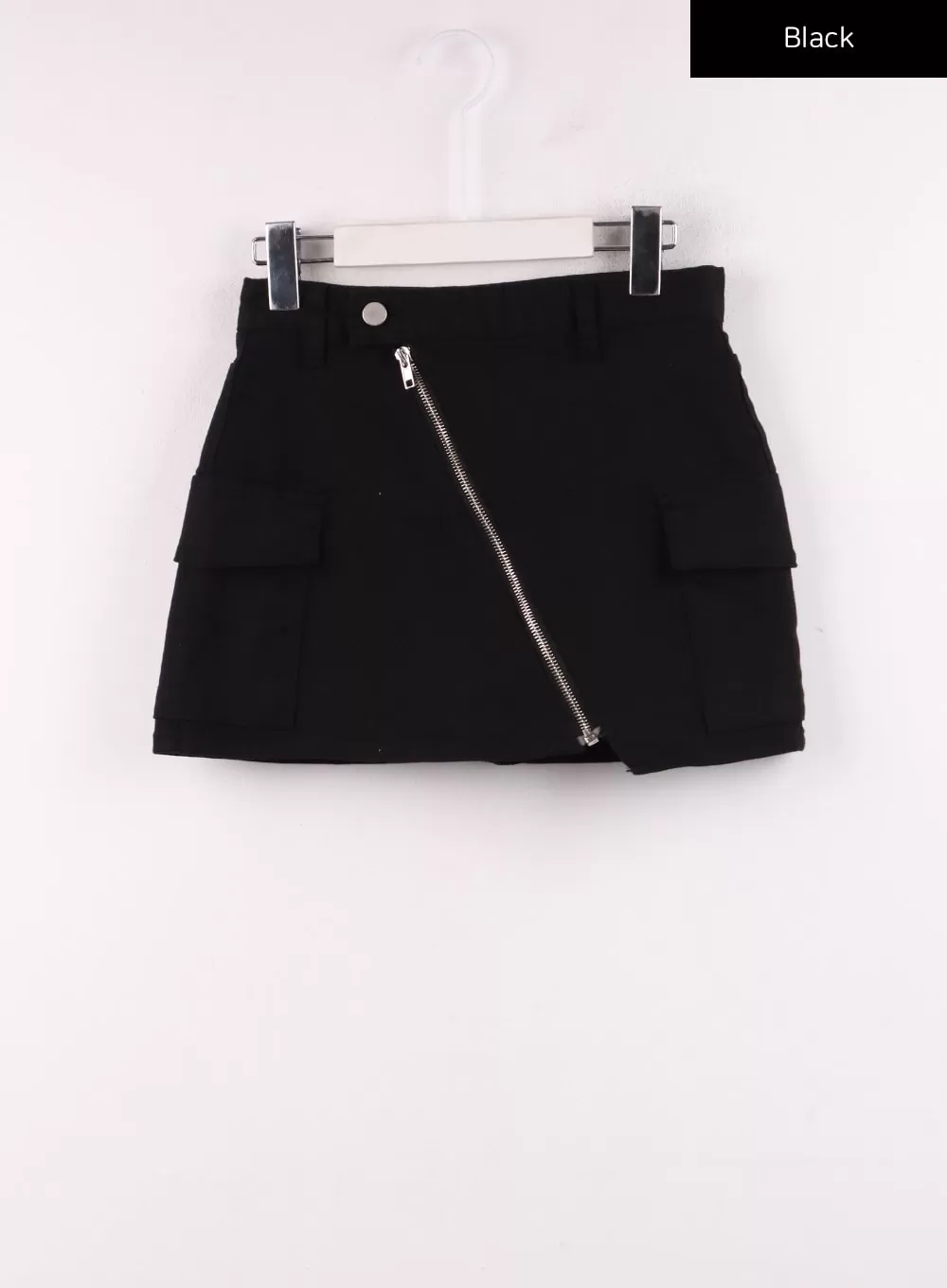 Asymmetrical Zip Cargo Mini Skirt IJ430