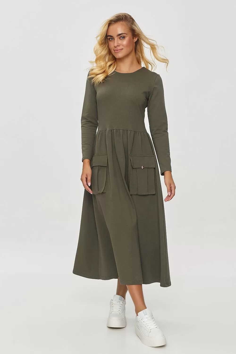 Elegant Flared Midi Dress With Pockets