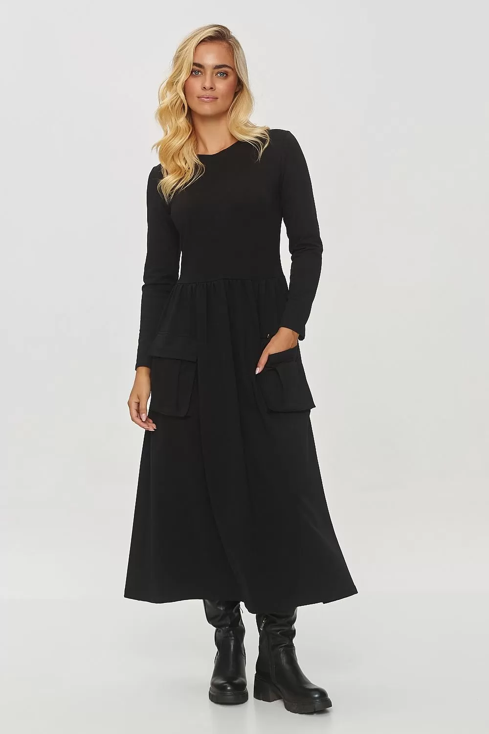 Elegant Flared Midi Dress With Pockets