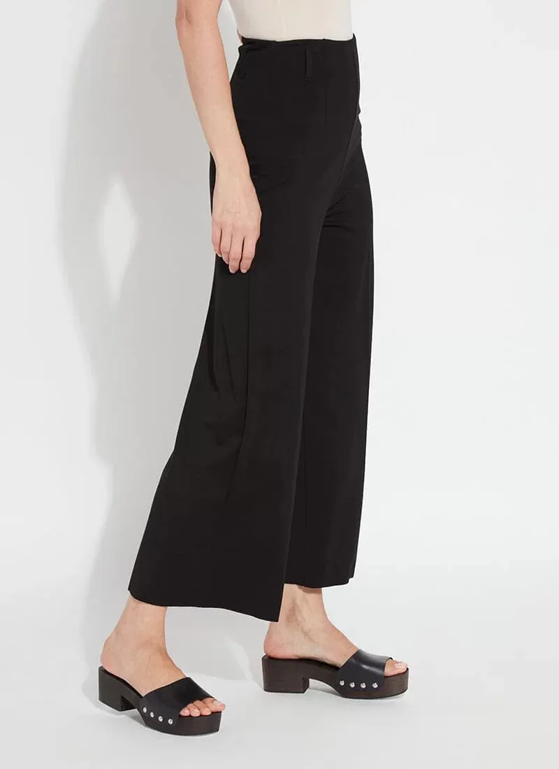 Ellis Culottes Ponte Crop in black by Lysse