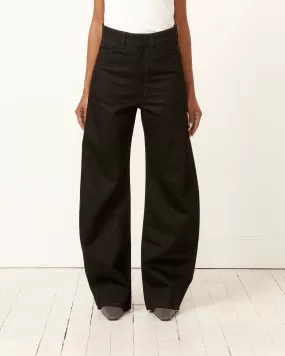 High Waisted Curved Pant in Black