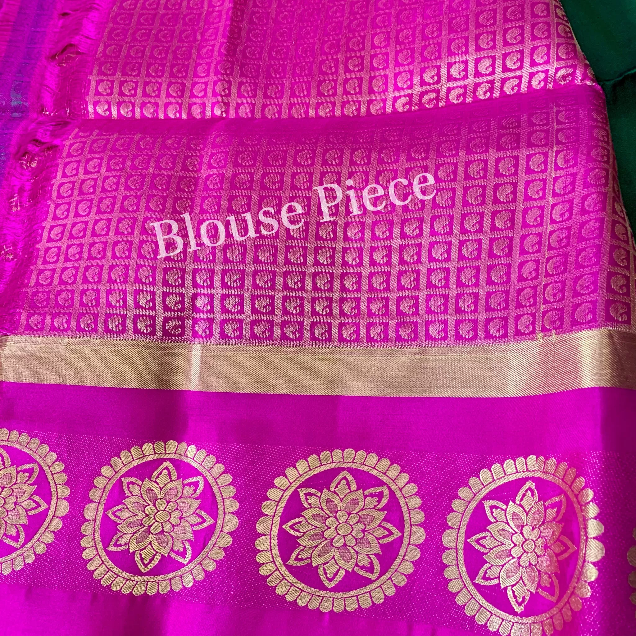 Kanchipuram Pure Silk Handloom Soft silk saree in Dark Green and Pink Border