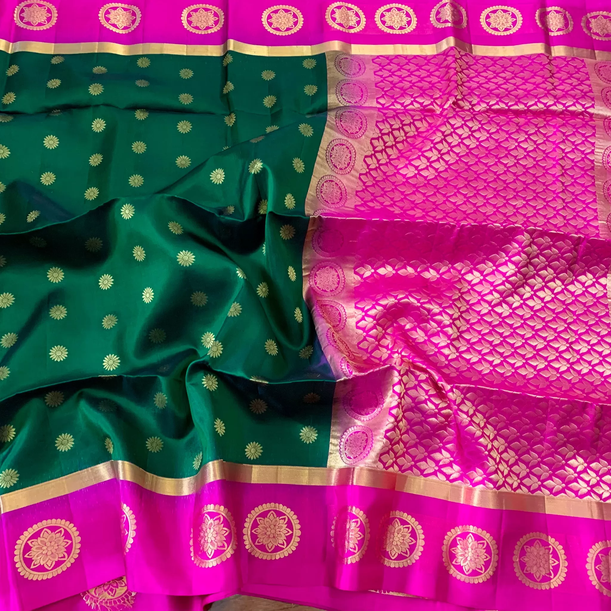 Kanchipuram Pure Silk Handloom Soft silk saree in Dark Green and Pink Border